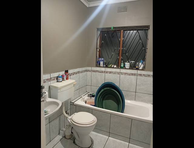 2 BEDROOM FREEHOLD FOR SALE IN PHILIPPI
